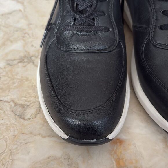 Clarks Un Rio Sprint Leather Walking Shoes - Picture 10 of 15